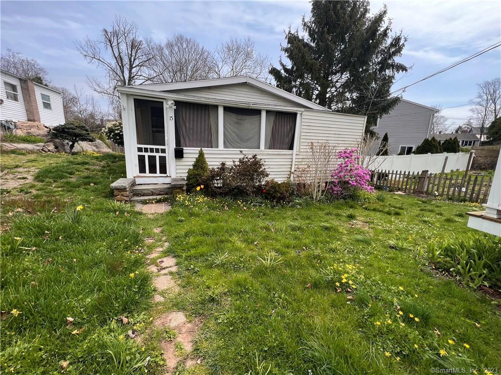 15 Court Street Branford CT 06405