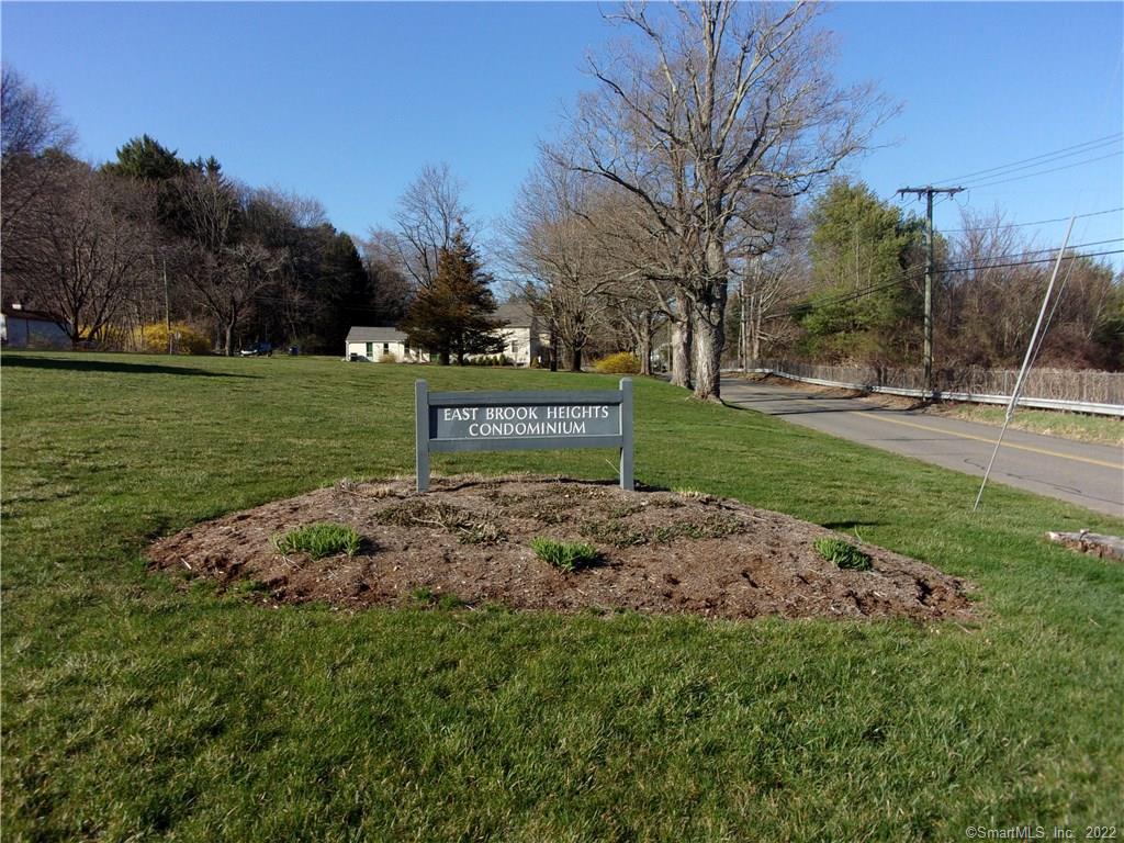 75 Eastbrook Heights Mansfield CT 06250