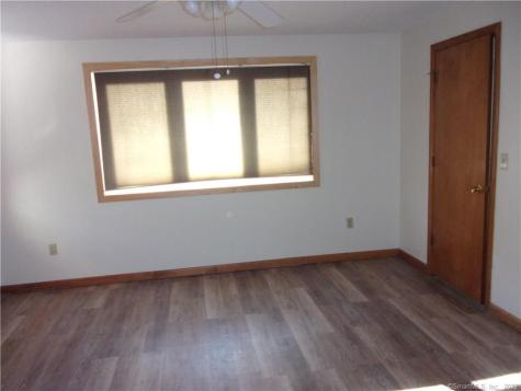 75 Eastbrook Heights Mansfield CT 06250