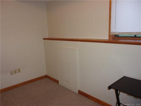 75 Eastbrook Heights Mansfield CT 06250