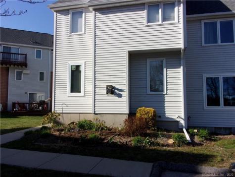 75 Eastbrook Heights Mansfield CT 06250