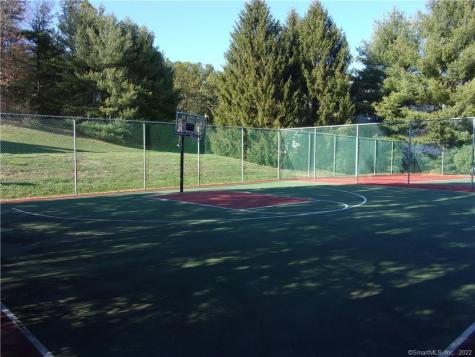 75 Eastbrook Heights Mansfield CT 06250