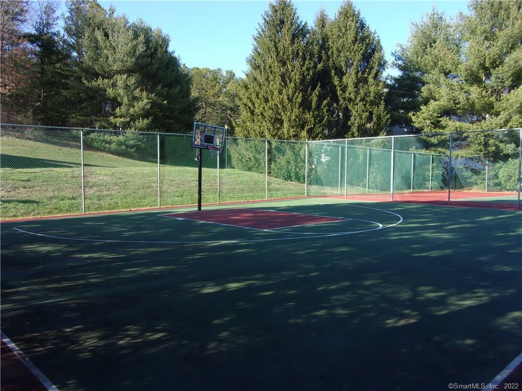 75 Eastbrook Heights Mansfield CT 06250