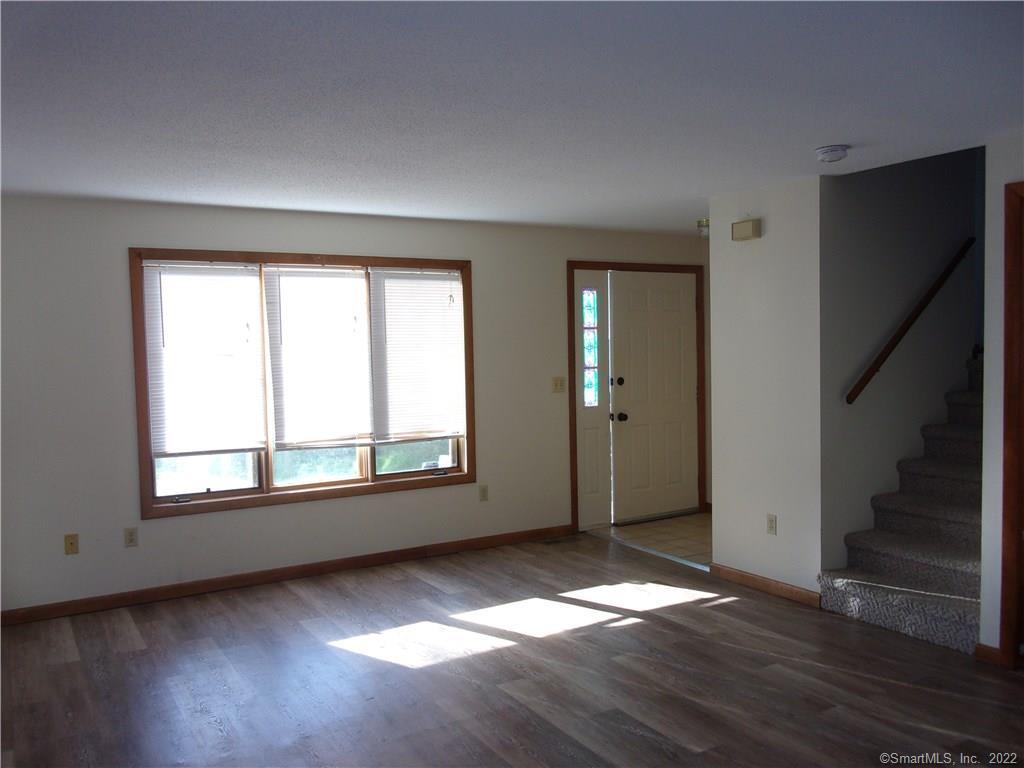 75 Eastbrook Heights Mansfield CT 06250