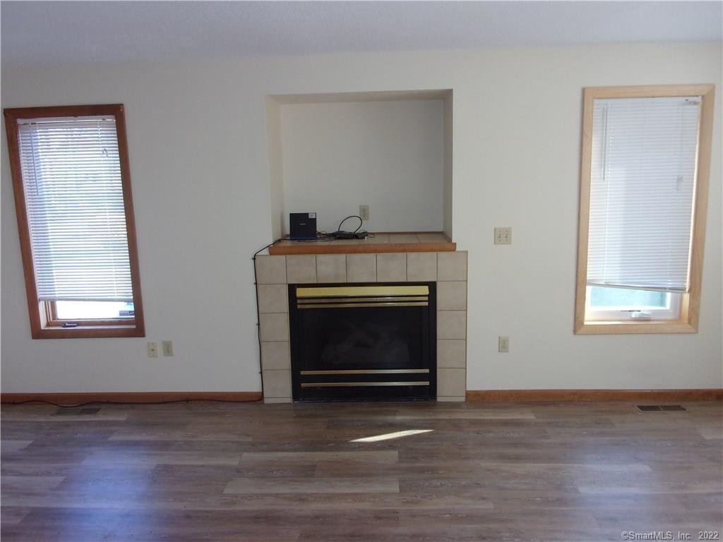 75 Eastbrook Heights Mansfield CT 06250