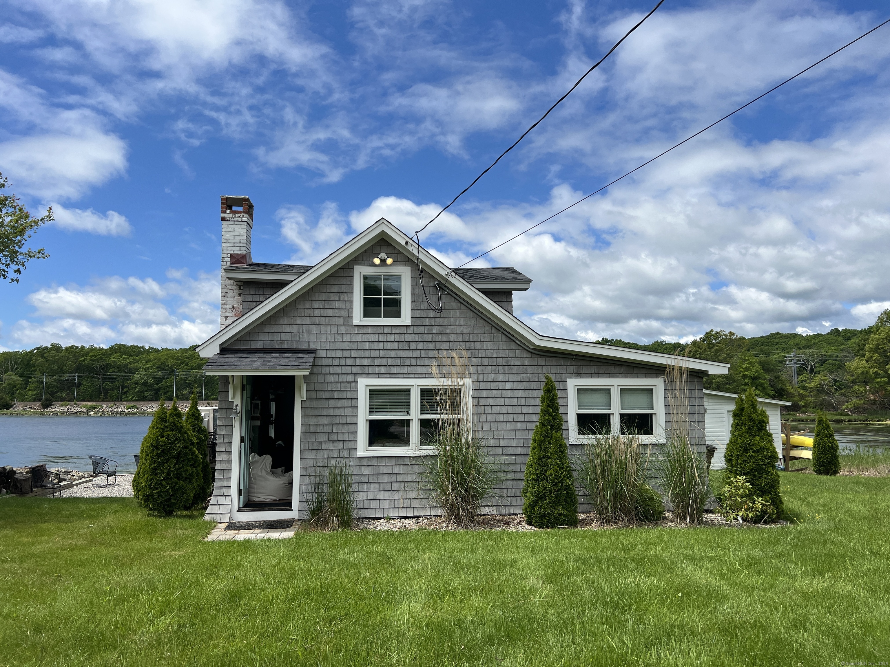 61 Old Black Point Road East Lyme CT 06357