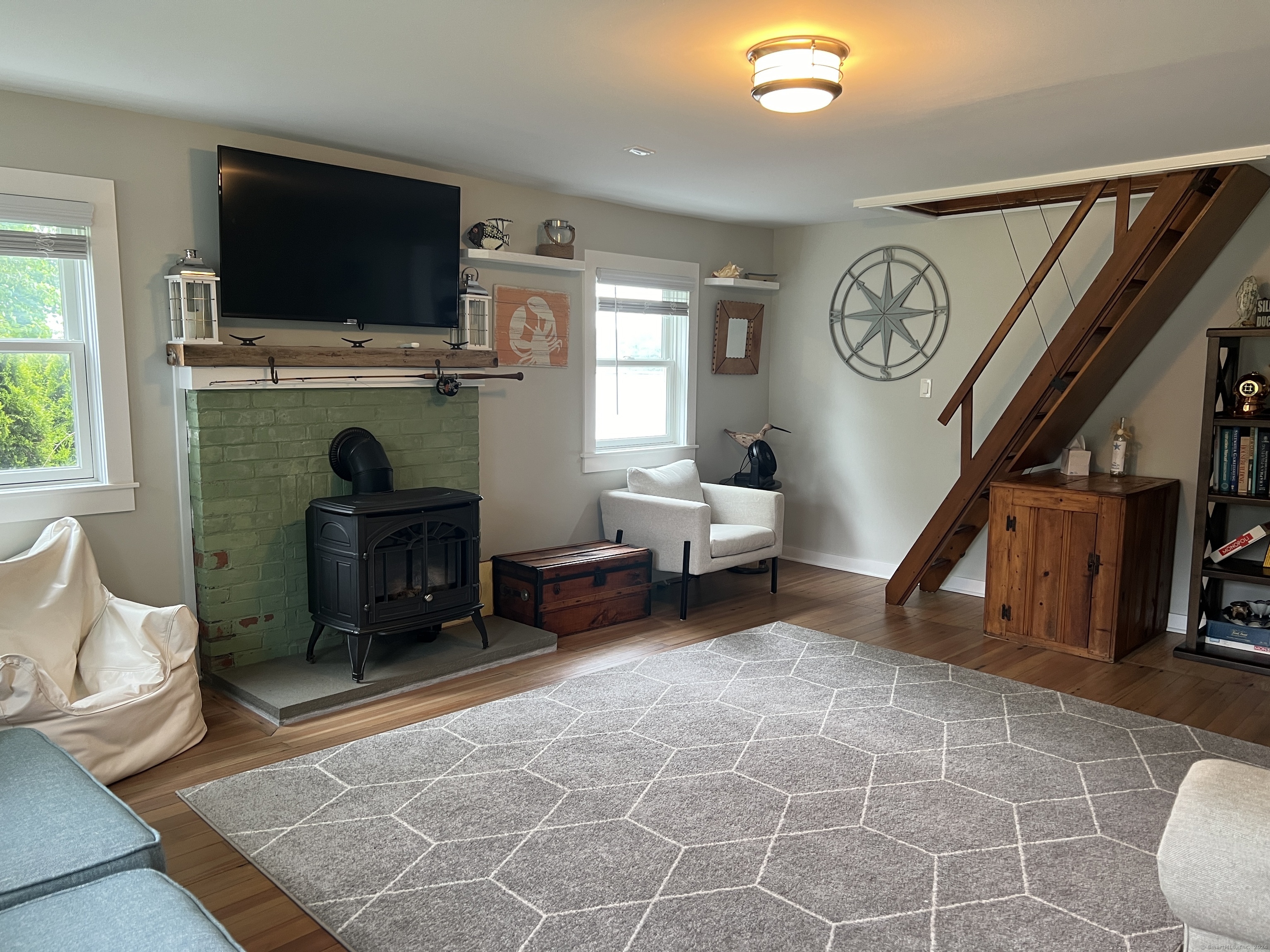 61 Old Black Point Road East Lyme CT 06357