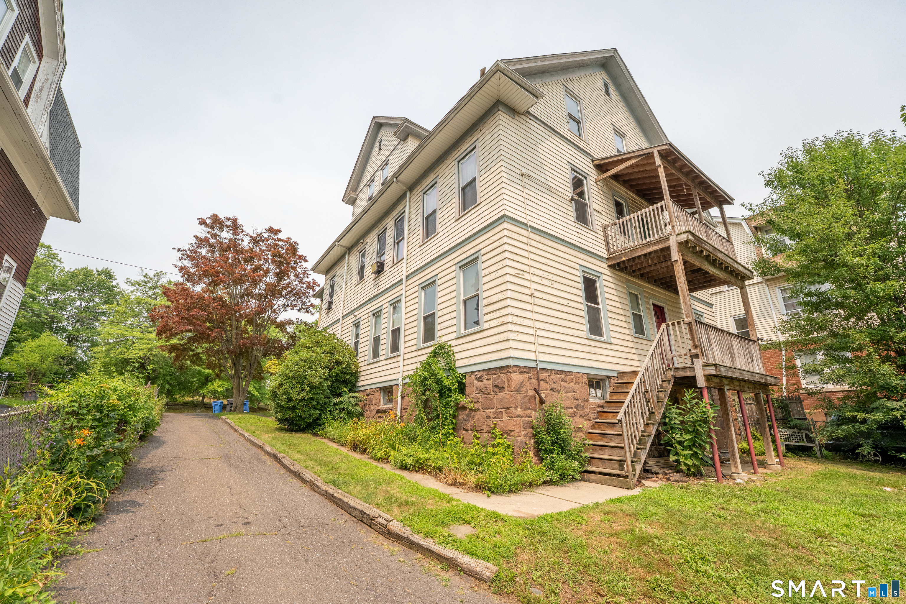 92 Fairfield Avenue Hartford CT 06114