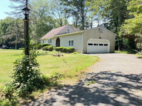 658 Winnepoge Drive Fairfield CT 06825