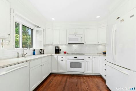 377 Main Street New Canaan CT 06840