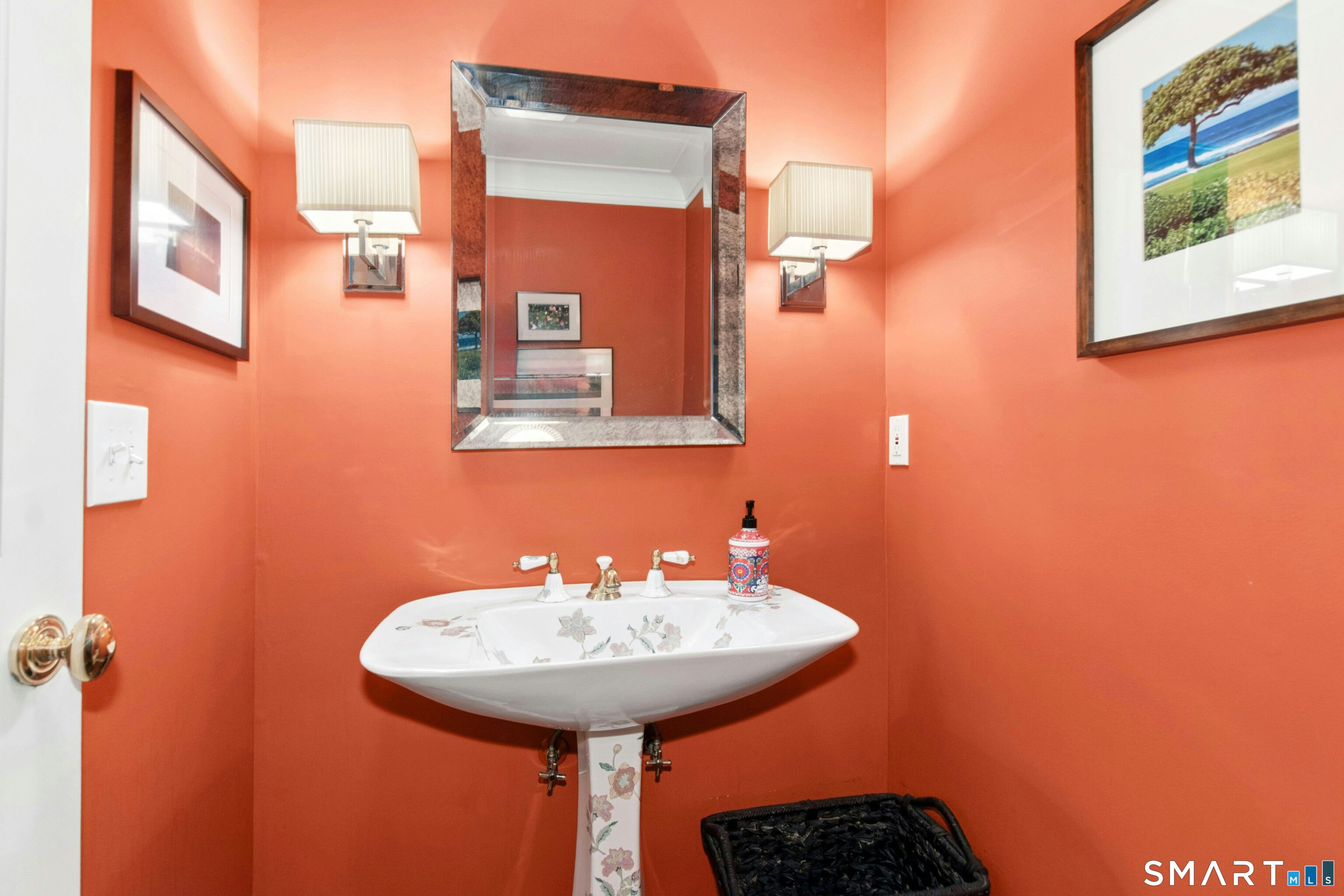 377 Main Street New Canaan CT 06840
