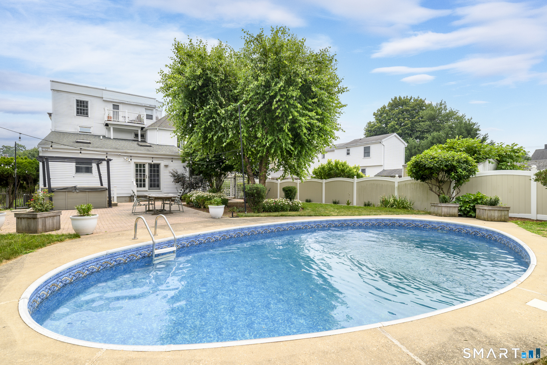 18 Elm Tree Place Stamford CT 06906