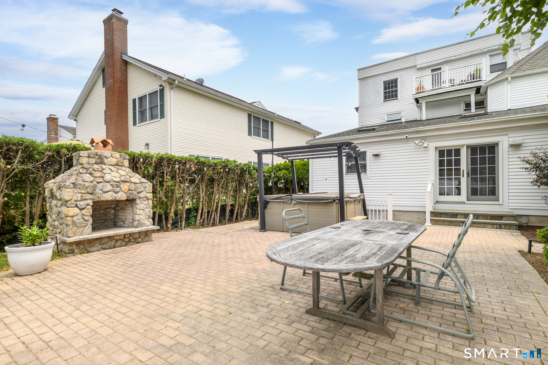 18 Elm Tree Place Stamford CT 06906