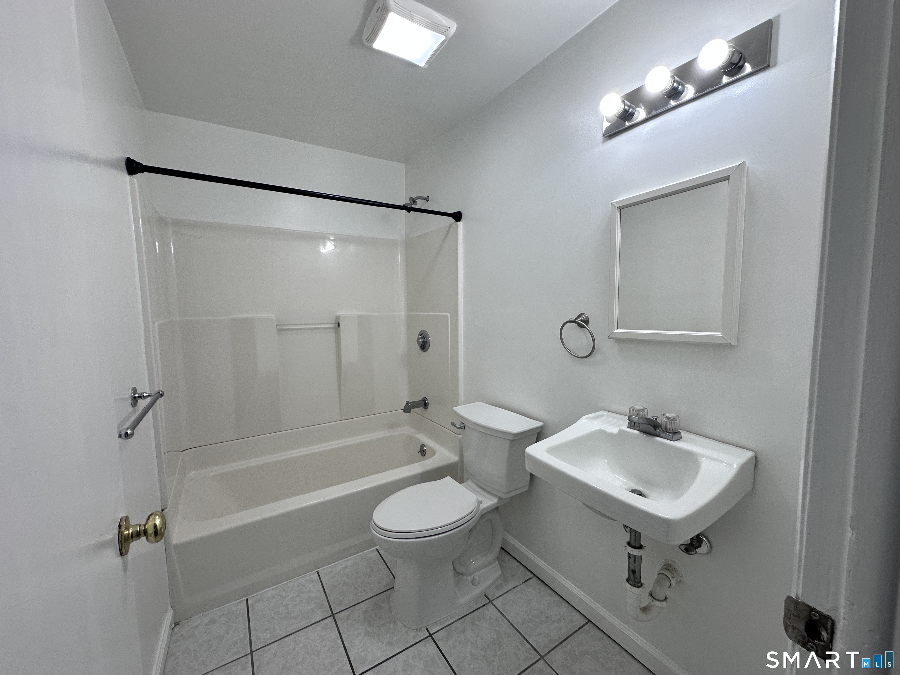 136 Liberty Street Clinton CT 06413