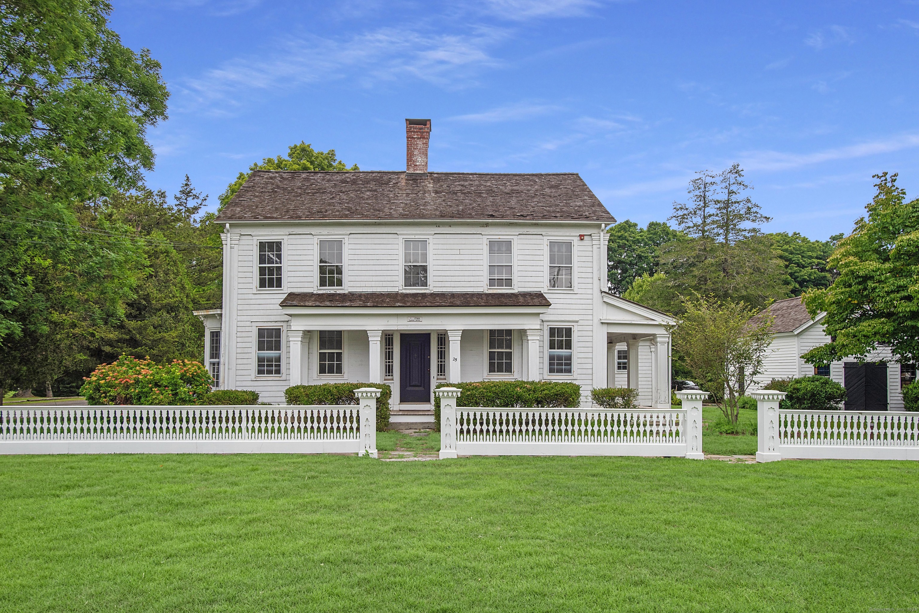 25 Cross Highway Redding CT 06896