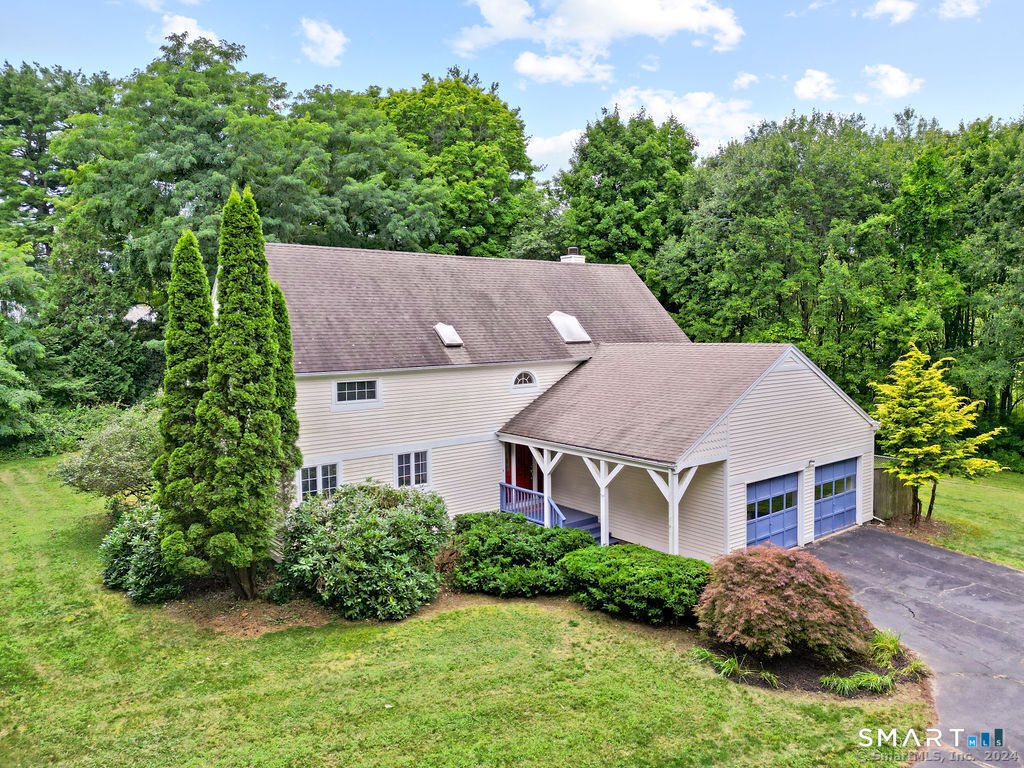 Simsbury CT, 95 Old Farms Road