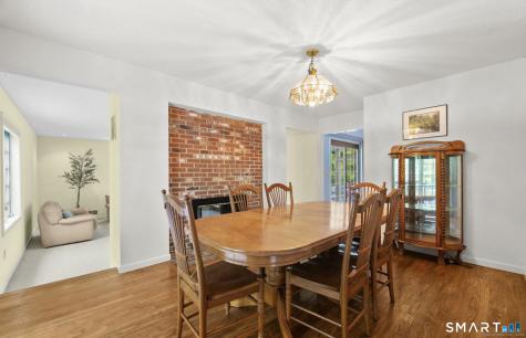 95 Old Farms Road Simsbury CT 06092