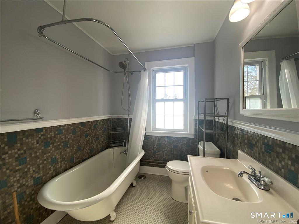 71 Fennbrook Road West Hartford CT 06119