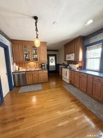 118 Cambridge Street West Hartford CT 06110