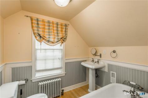 331 Auburn Road West Hartford CT 06119