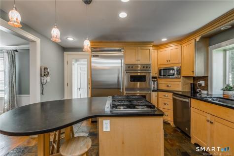 331 Auburn Road West Hartford CT 06119