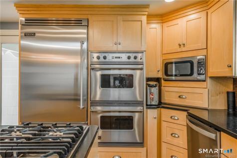 331 Auburn Road West Hartford CT 06119
