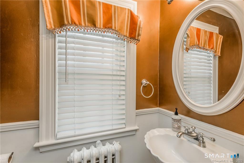 331 Auburn Road West Hartford CT 06119