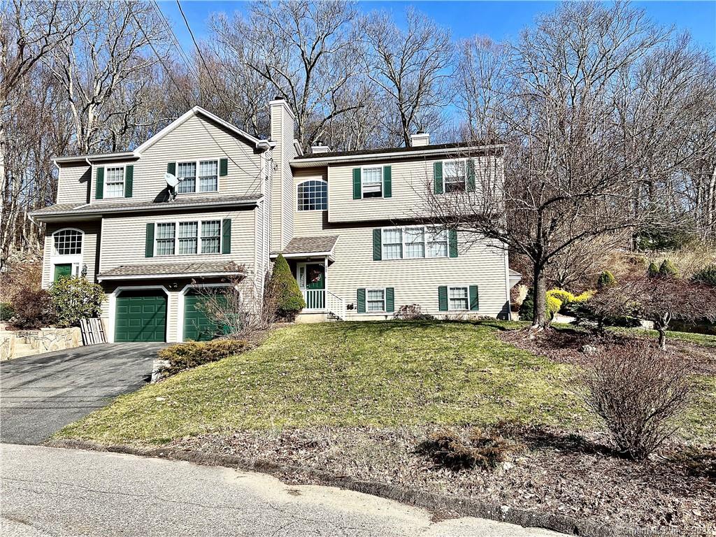 22 Warren Drive Seymour CT 06483