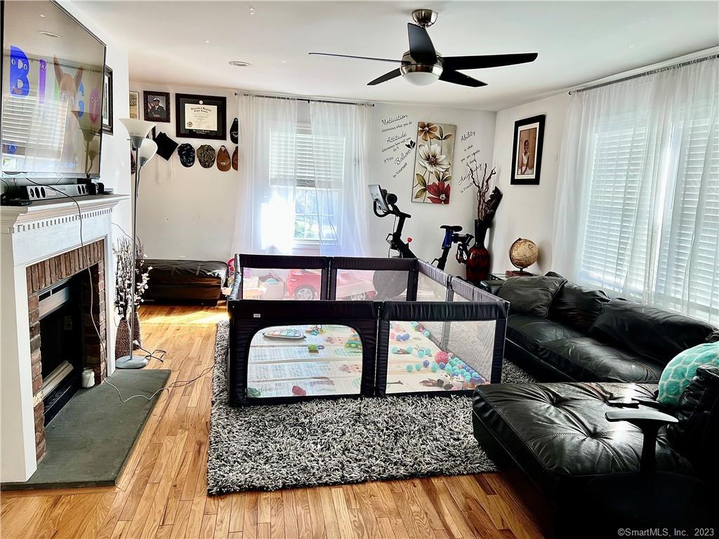 22 Warren Drive Seymour CT 06483