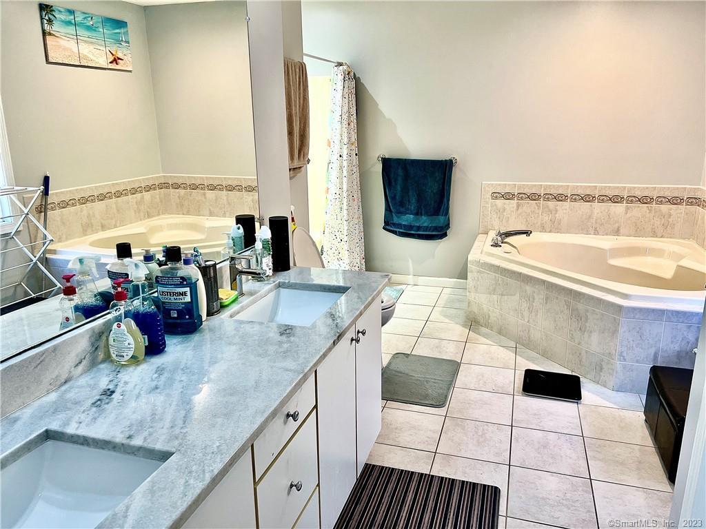 22 Warren Drive Seymour CT 06483