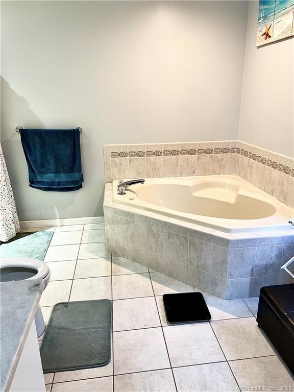 22 Warren Drive Seymour CT 06483