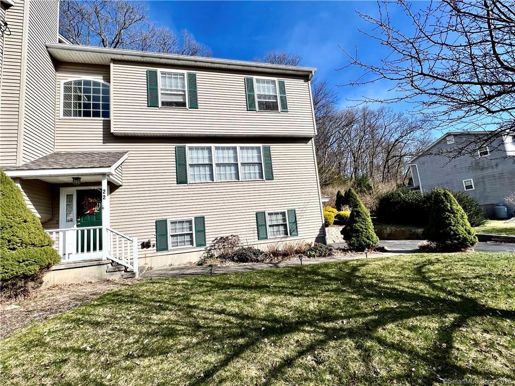 22 Warren Drive Seymour CT 06483