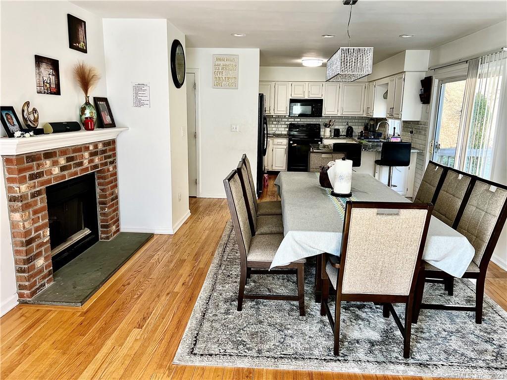 22 Warren Drive Seymour CT 06483