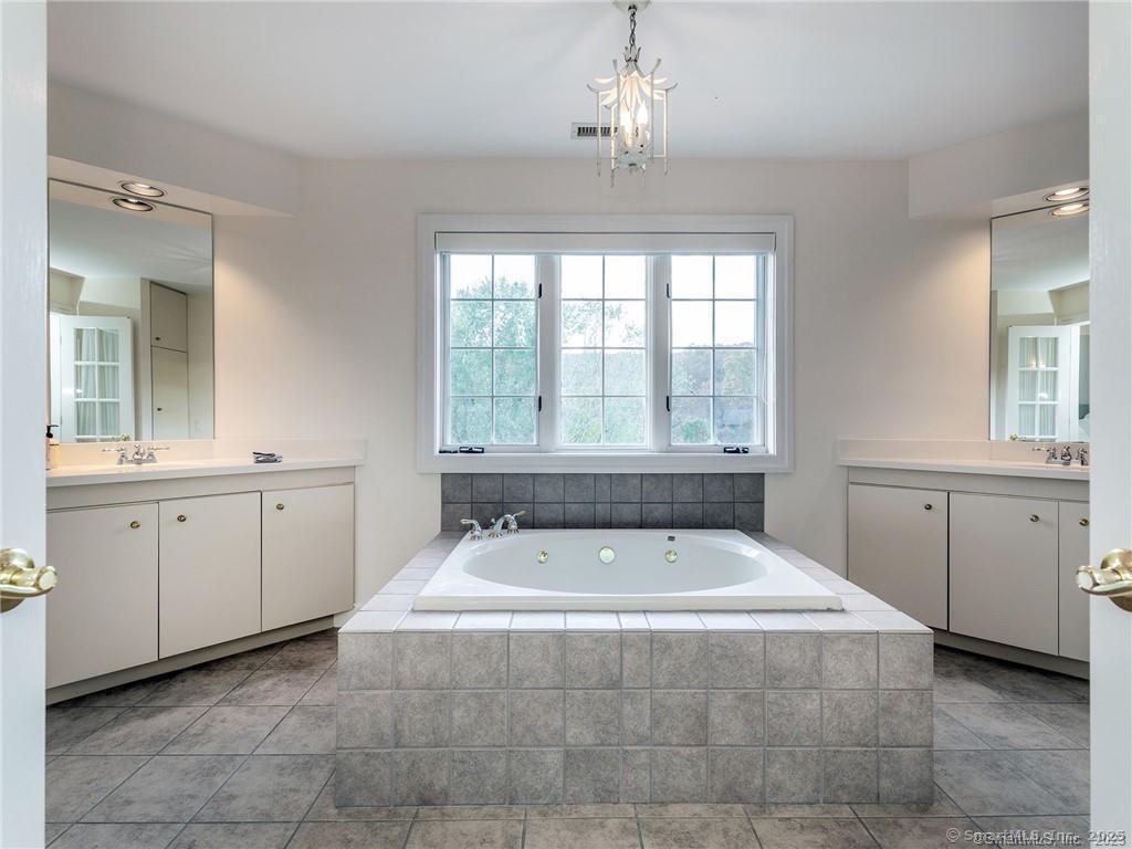 93 Railtree Hill Road Woodbury CT 06798