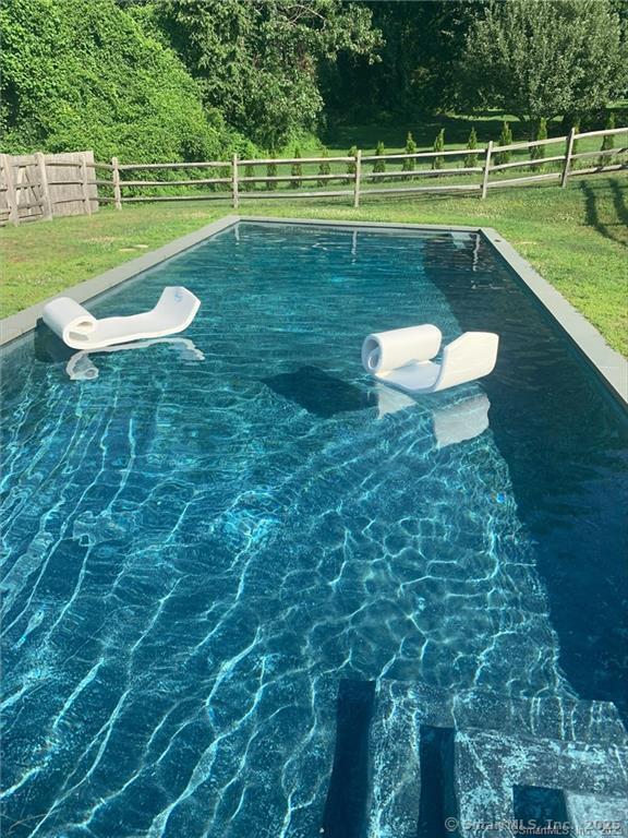 93 Railtree Hill Road Woodbury CT 06798