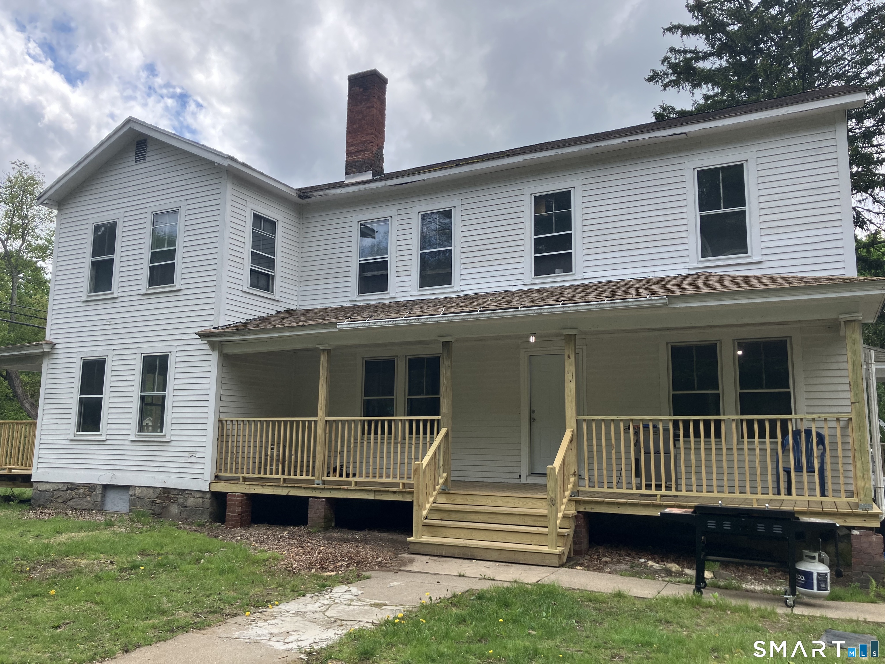 28 Village Street Willington CT 06279