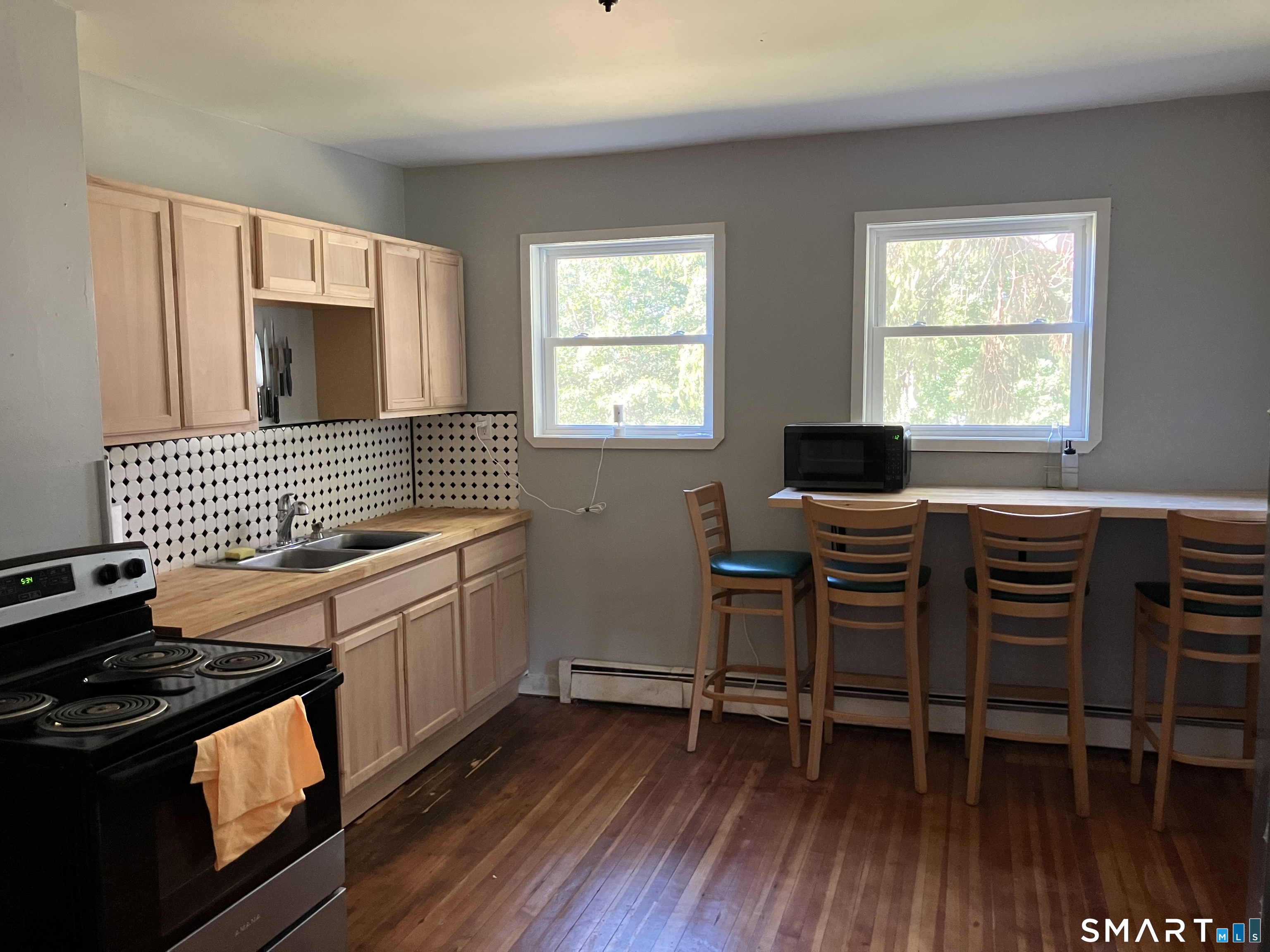 28 Village Street Willington CT 06279