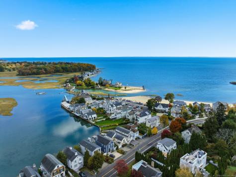 205 Hillspoint Road Westport CT 06880