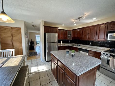 15 Crest Street West Haven CT 06516
