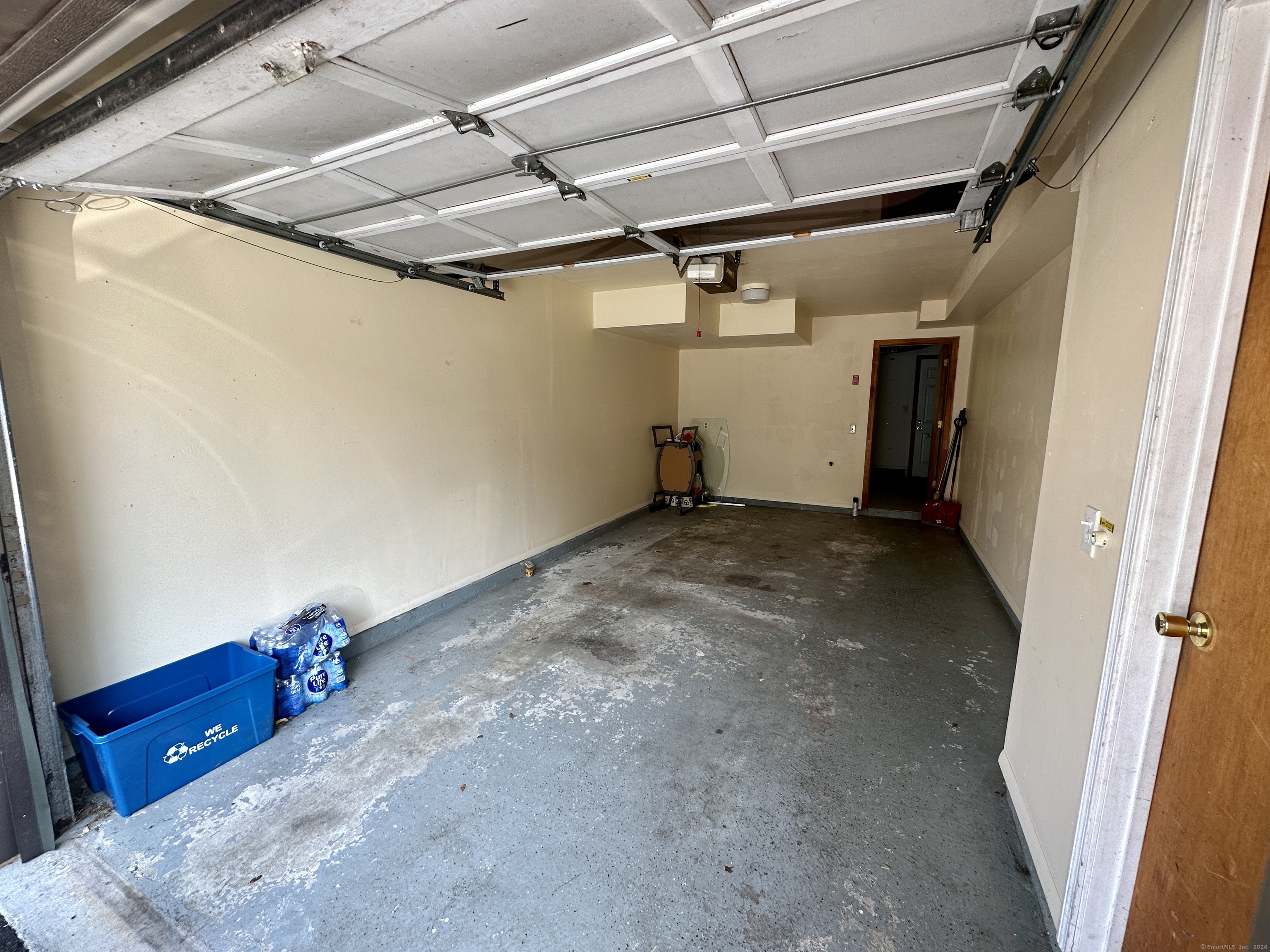 15 Crest Street West Haven CT 06516