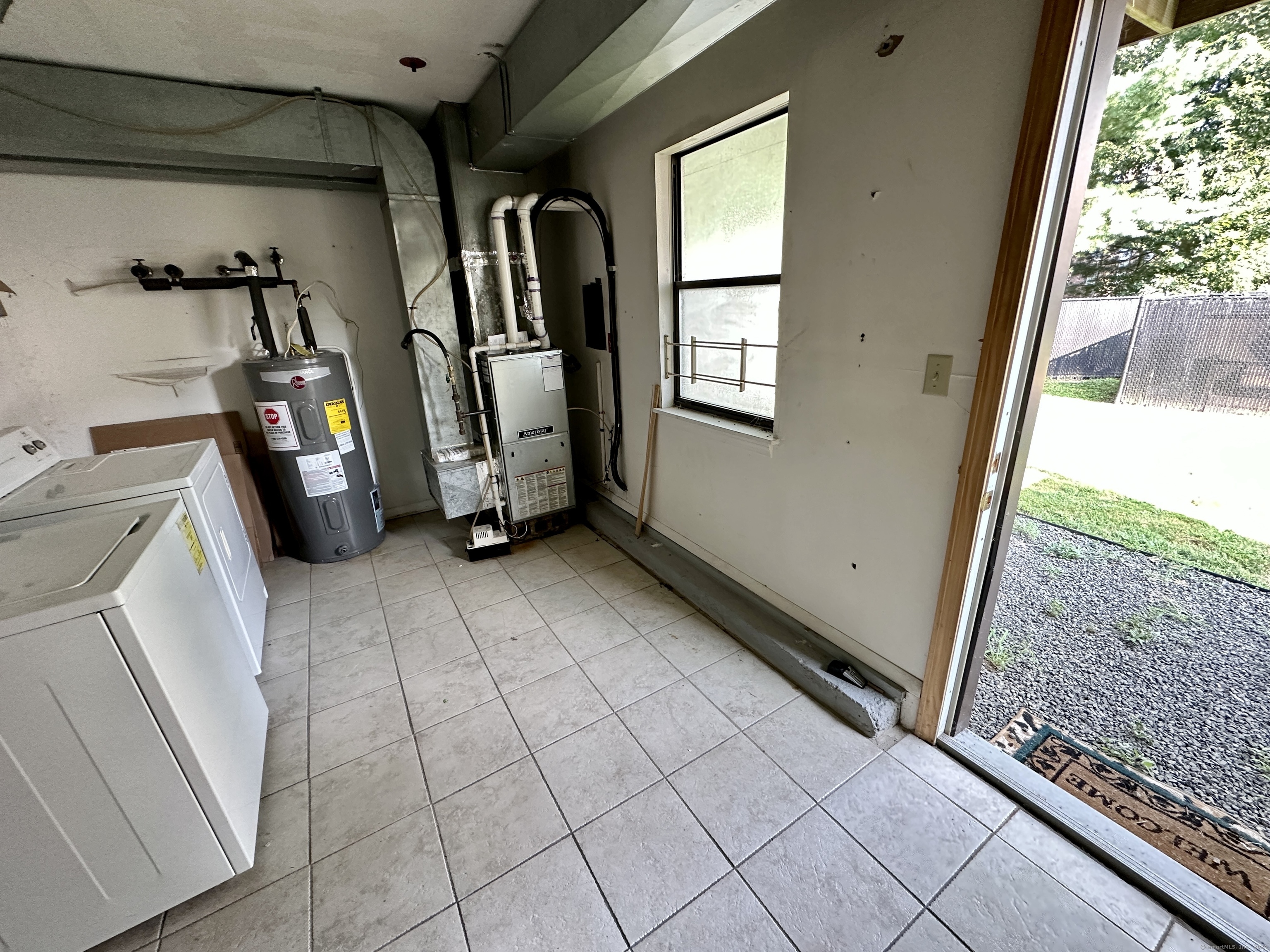 15 Crest Street West Haven CT 06516