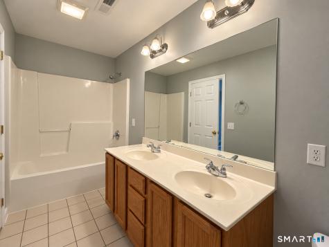 32 Crows Nest Lane Danbury CT 06810