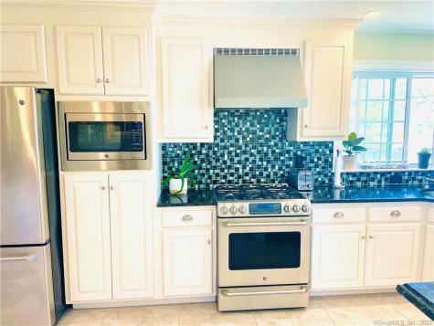 28 Beach West Road Old Saybrook CT 06475