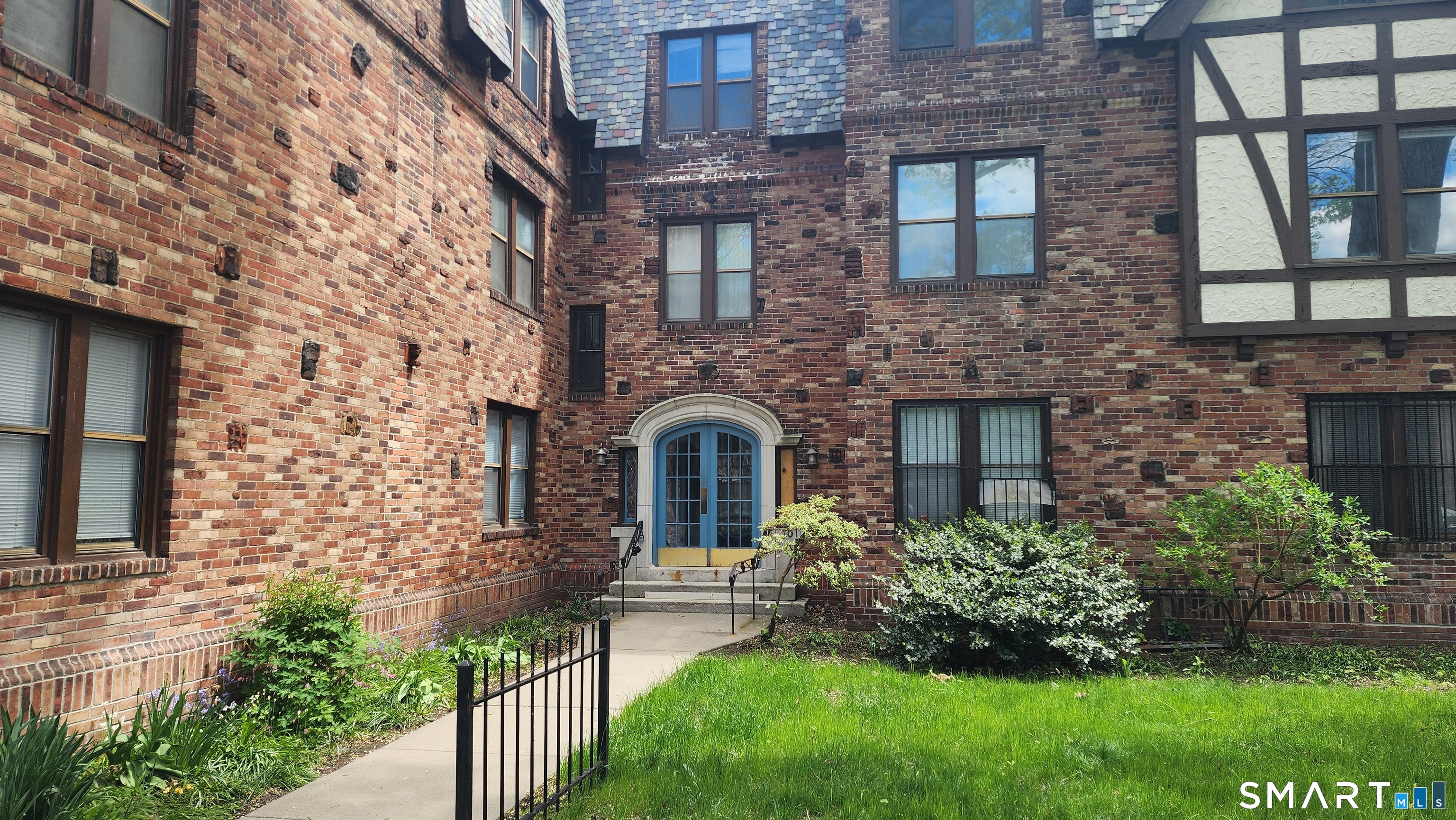 16-20 Townley Street Hartford CT 06105