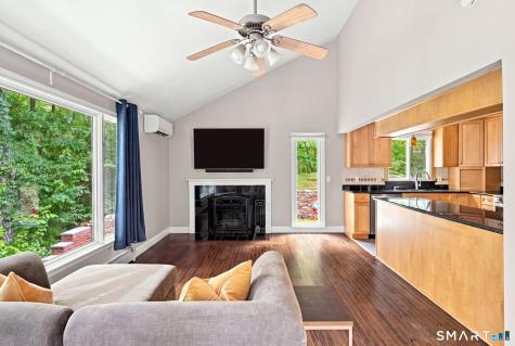 40 Rockledge Drive Avon CT 06001