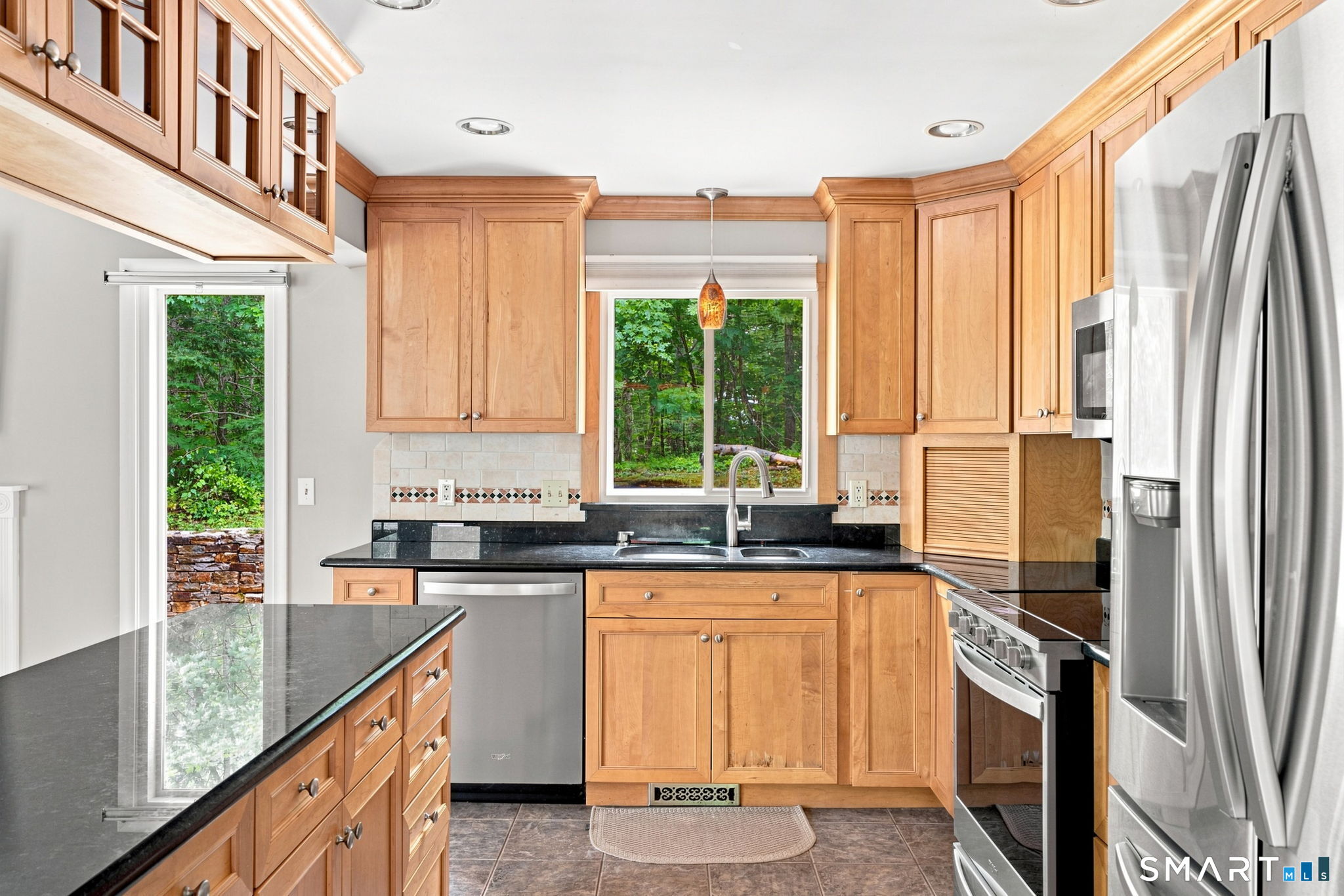 40 Rockledge Drive Avon CT 06001