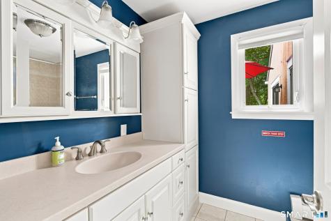 40 Rockledge Drive Avon CT 06001