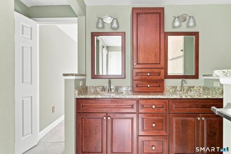40 Rockledge Drive Avon CT 06001