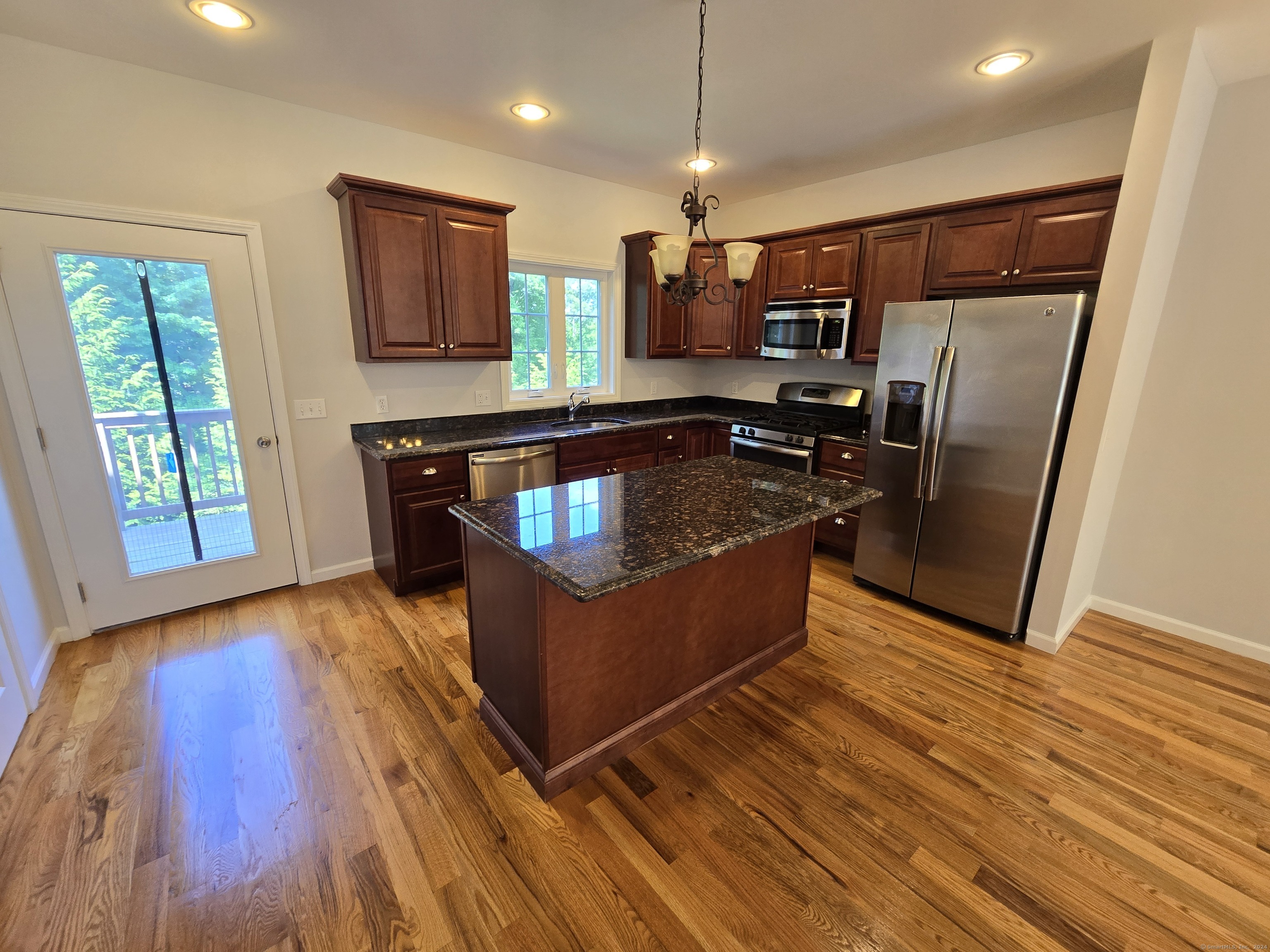 19 Oak Branch Drive Brookfield CT 06804