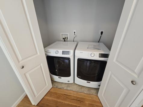 19 Oak Branch Drive Brookfield CT 06804